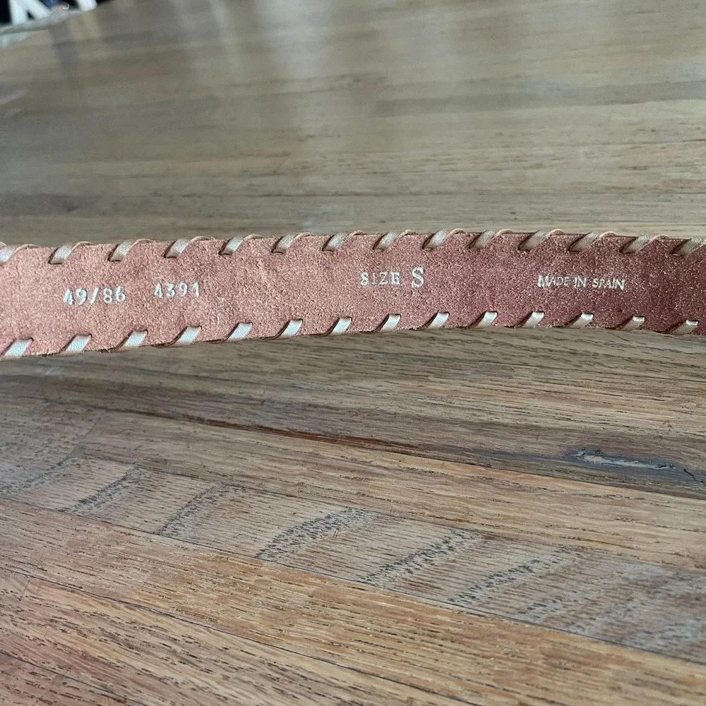 Vintage Western Pink Floral Embossed Leather Whipstitch Belt  display picture 2
